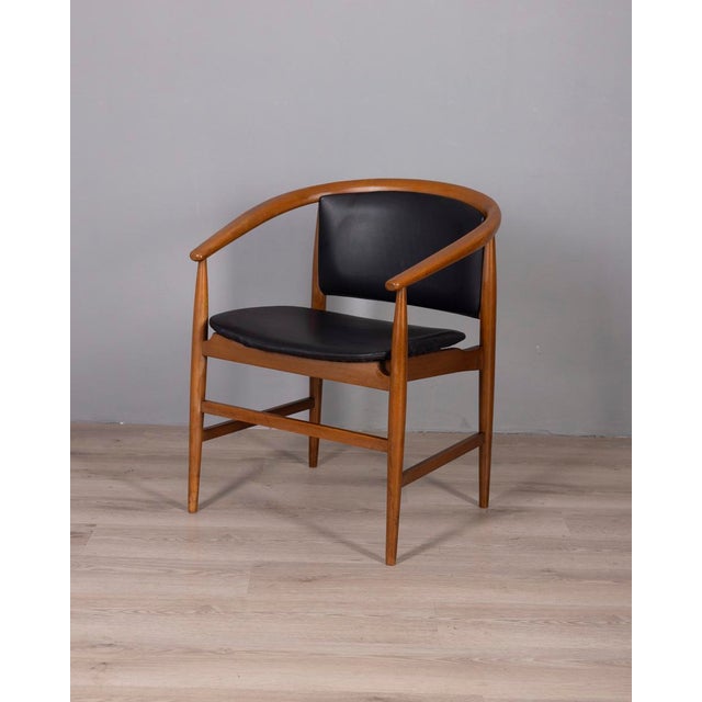 Mid-Century Modern Vintage Wood and Leather Chairs from Isa Bergamo, 1960s, Set of 4 For Sale - Image 3 of 15