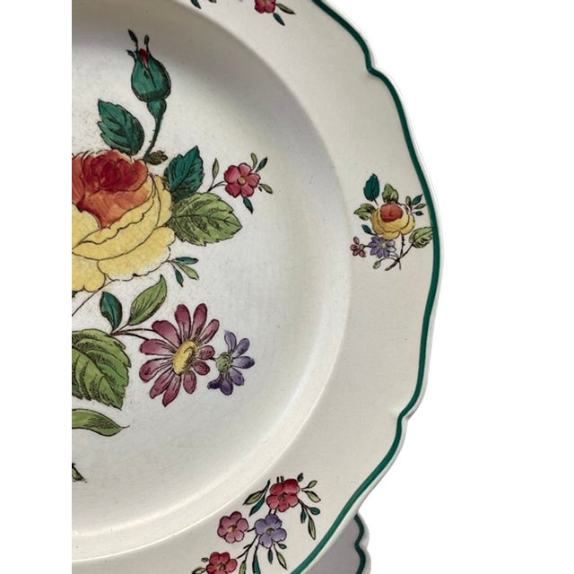Vintage Wedgwood Etruria English Floral Creamware Salad Plates With Scalloped Green Rims — Set of Four For Sale In Washington DC - Image 6 of 18
