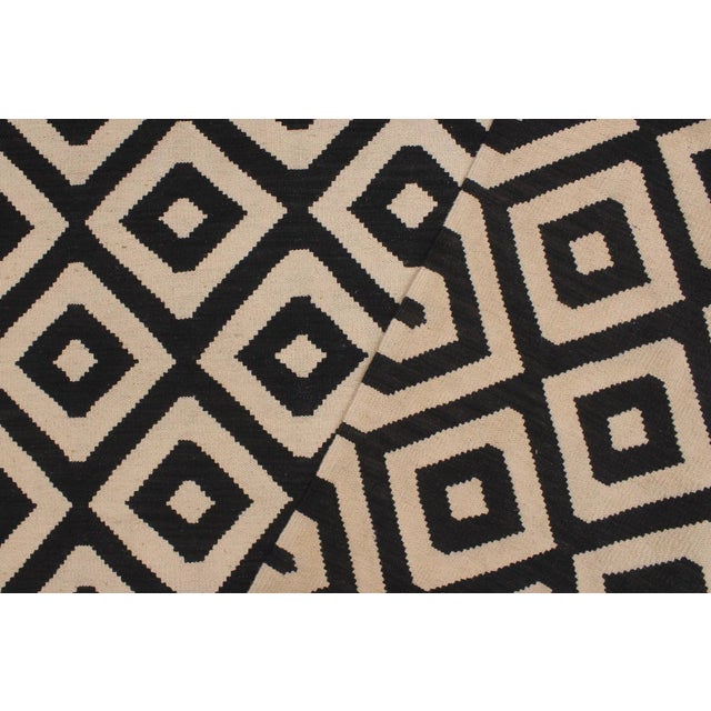 Modern Kilim Beige Black Wool Rug - 6'6" X 9'7" For Sale In New York - Image 6 of 7