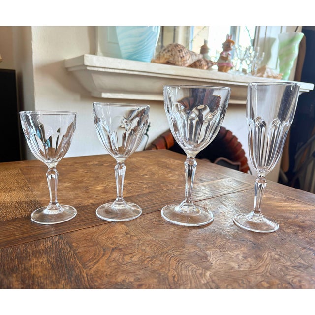 Vintage Hand-Blown Crystal Service from Cristallerie De Lorraine, 1950, Set of 38 For Sale - Image 3 of 8