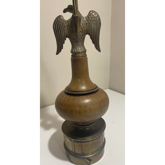 1960s Vintage Table Lamp - Gold Eagle - Federal Style For Sale - Image 5 of 11