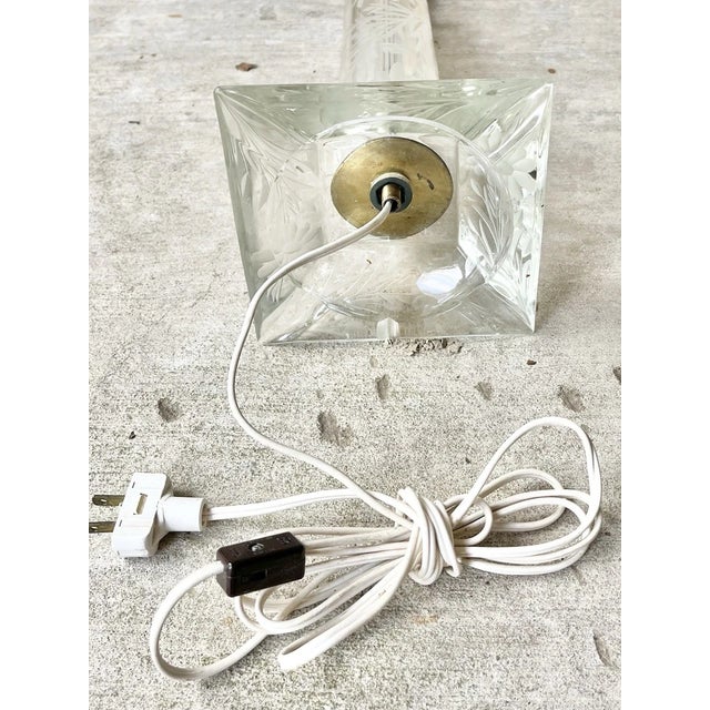 1940s Vintage Etched Cut Floral Flower Glass Cylinder Brass Table Lamp For Sale In Dallas - Image 6 of 6