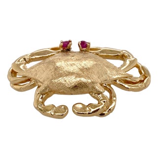 Vintage 14k Gold Crab Pin With Ruby Eyes For Sale