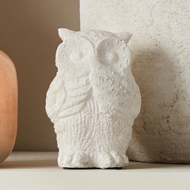 Kenneth Ludwig Chicago Weathered Garden Owl For Sale - Image 4 of 7