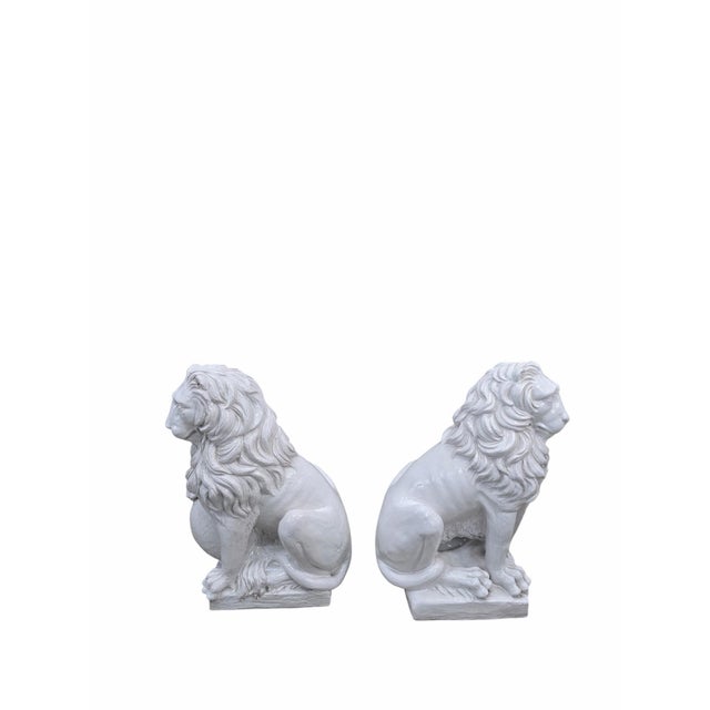 Vintage Neoclassical Style Heraldic Lion Sculptures – Set of 2 For Sale - Image 10 of 10