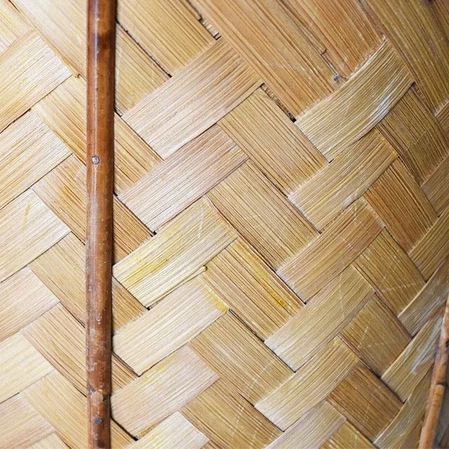 Mid 20th Century Chinoiserie Woven Bamboo Hamper With Lid For Sale - Image 5 of 5