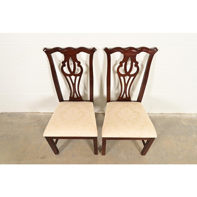 Late 20th Century Thomasville Georgian Carved Mahogany Side Chairs or Dining Chairs, Pair For Sale - Image 5 of 13