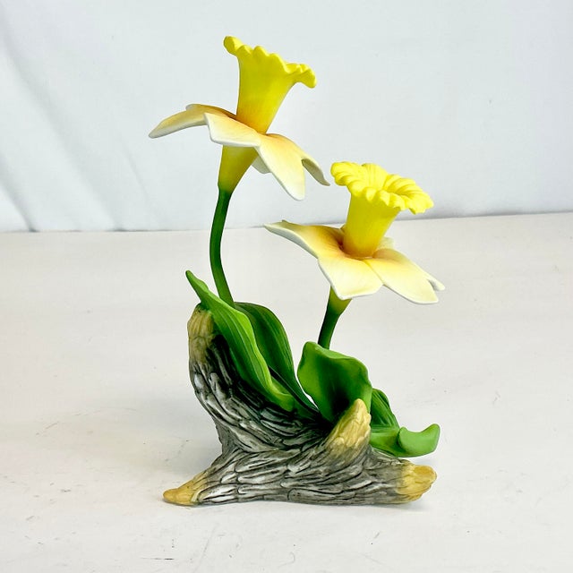 Ceramic Mid-Century Italian Capodimonte Style Porcelain Yellow Daffodil Decorative Object For Sale - Image 7 of 11
