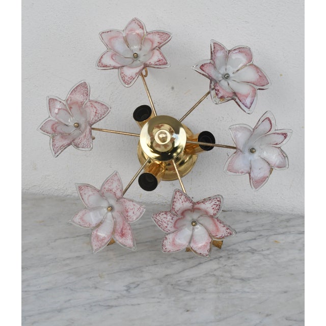 Set of 2 Gorgeous pink flowers Murano ceiling light. The ceiling light mounts 3 lamp holders with E14 socket, possiblee to...