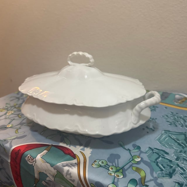 Antique Haviland Limoges "Ranson" White Scalloped Oval Covered Tureen / Serving Dish For Sale - Image 4 of 8