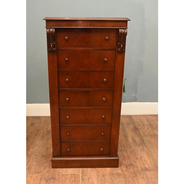 William IV Mahogany Chest of Drawers, 1860s For Sale - Image 9 of 9