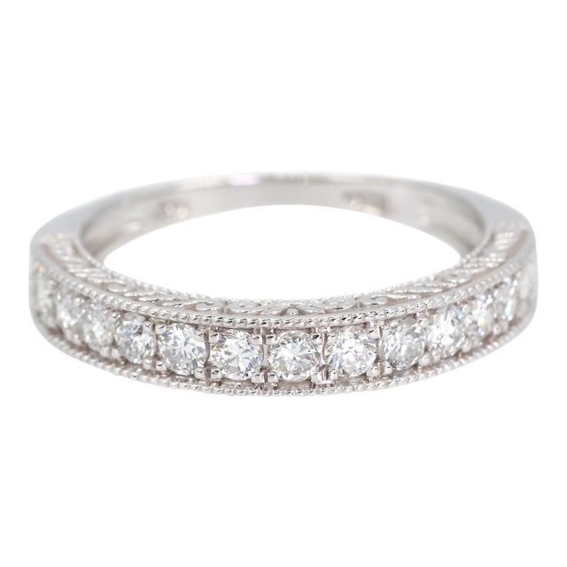 14k (585) White Gold Natural Diamond Engraved Band Ring, Size 6 For Sale