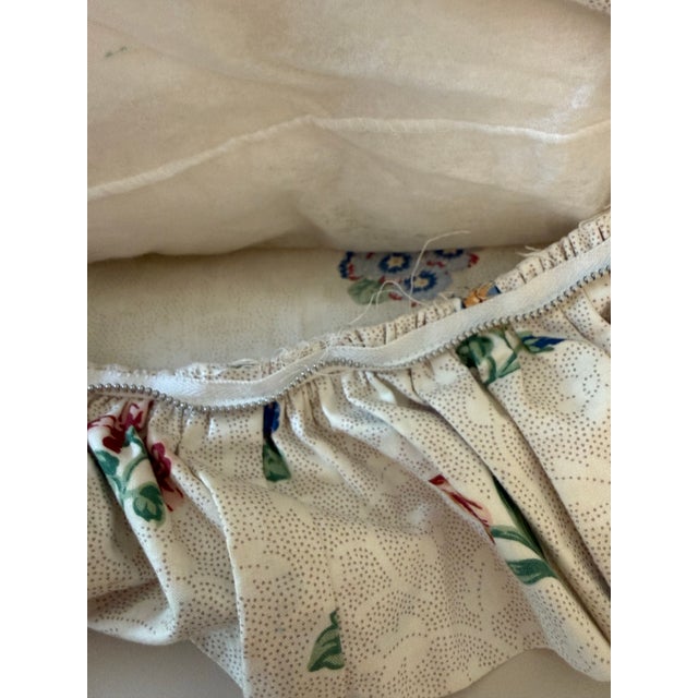 1980s Vintage Cottage Floral Ruffle Pillow For Sale - Image 5 of 7