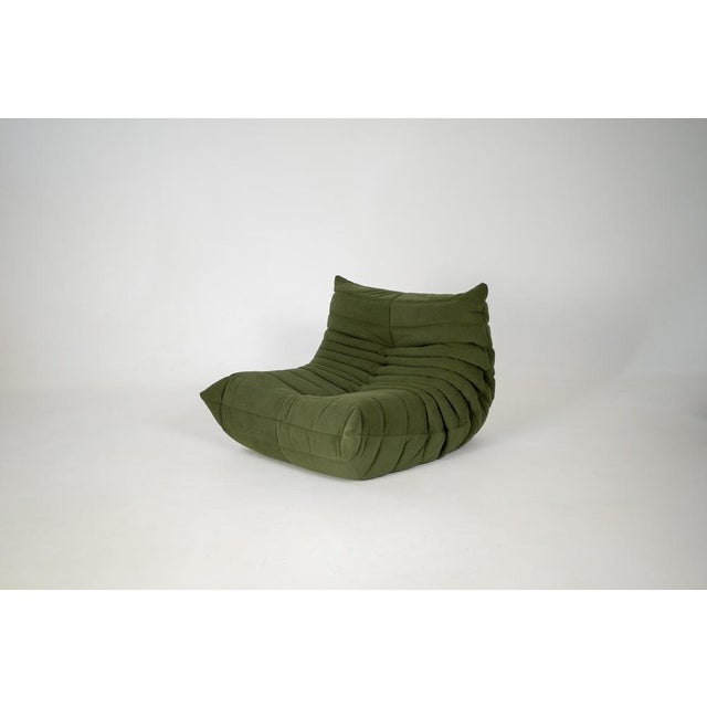 Set of Togo Lounge Chair and Pouf in Khaki Corduroy by Michel Ducaroy for Ligne Roset, 1973 For Sale - Image 11 of 18