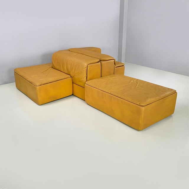 Italian Modern Brown Leather Modular Sofa Paione attributed to Salocchi for Luigi Sormani, 1970s, Set of 3 For Sale - Image 6 of 18
