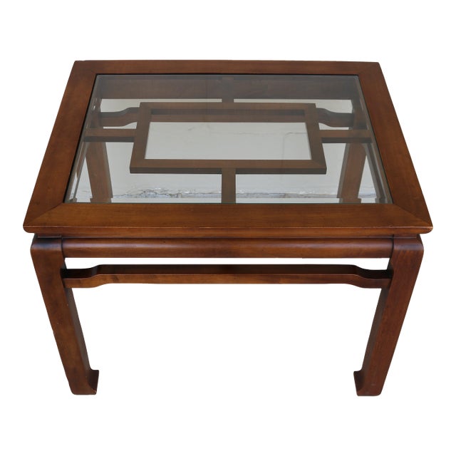 20th Century Chippendale Solid Wood With Beveled Glass End Table For Sale