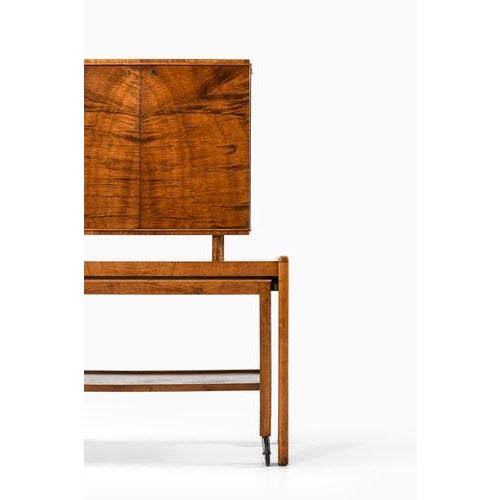 Bar Cabinet in Birch and Glass, 1930s For Sale - Image 4 of 11