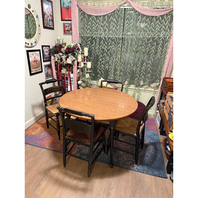 Vintage Heywood-Wakefield Style Drop-Leaf Dining Table With 4 Hitchcock Rush Seat Chairs – Old Colony Style For Sale - Image 12 of 12