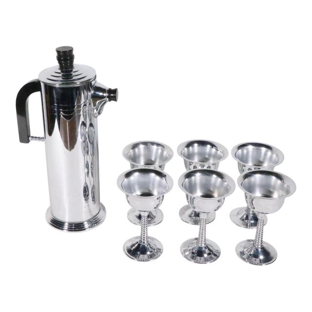 Mid 20th Century Seven Piece Chrome Art Deco Cocktail Set Marked l.b. Chromium Plated For Sale