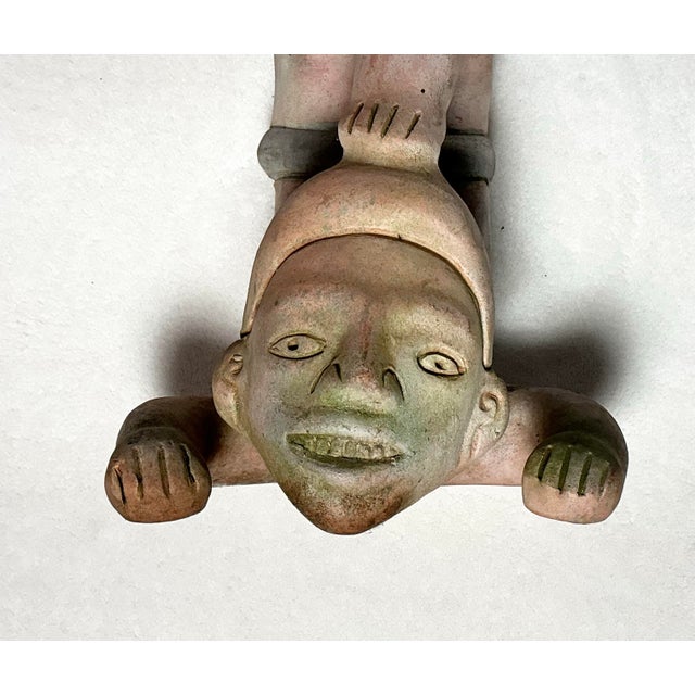 Pre Columbian Aztec Pottery Amerca Style Headstand Figure Vase 10" X 7" X 7" For Sale - Image 9 of 12