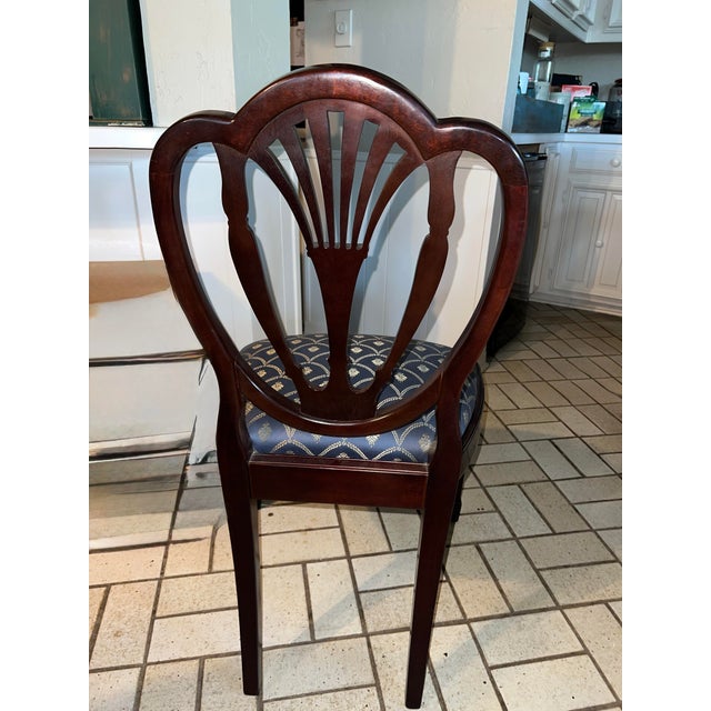 Early 20th Century Dining Chairs Federal Revival Carved Mahogany Shield-Back - Set of 4 For Sale - Image 12 of 12