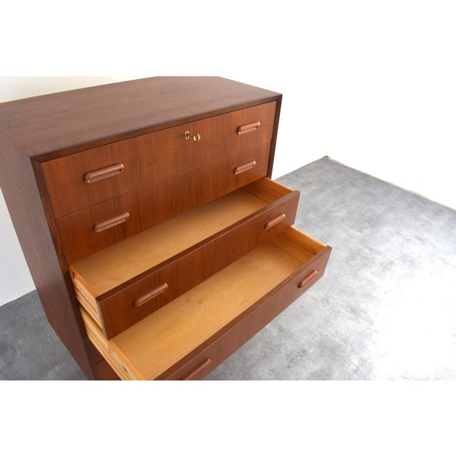 Mid-Century Modern Danish Teak Chest of Drawers, 1960s For Sale - Image 15 of 17