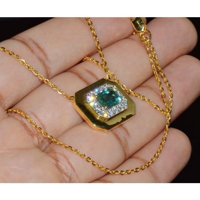 Green Gia Certified Natural 1.76Cts Emerald Diamond 18k Solid Gold Necklace For Sale - Image 8 of 17