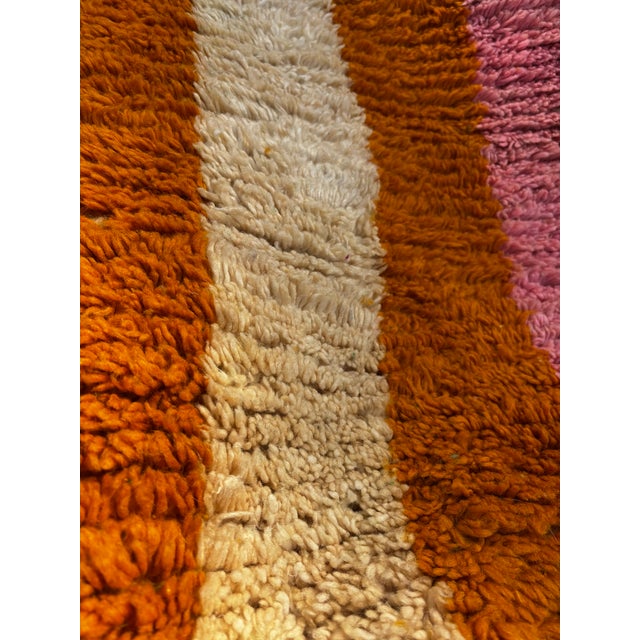 Bauhaus Moroccan Boujad Wool Runner with Graphic Design, 1990 For Sale - Image 3 of 10
