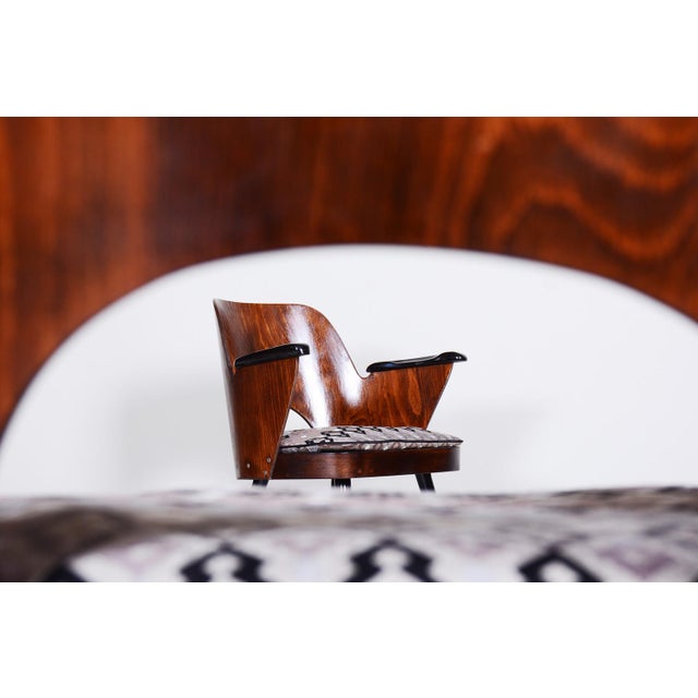 Mid-Century Armchairs in Beech by Oswald Heardtl, 1950s, Set of 4 For Sale - Image 6 of 11