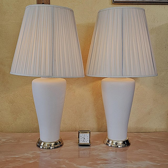 Hollywood Regency Pair of Vintage White Ceramic Urn Form Table Lamps With Gold Bases and Pleated Shades For Sale - Image 3 of 18
