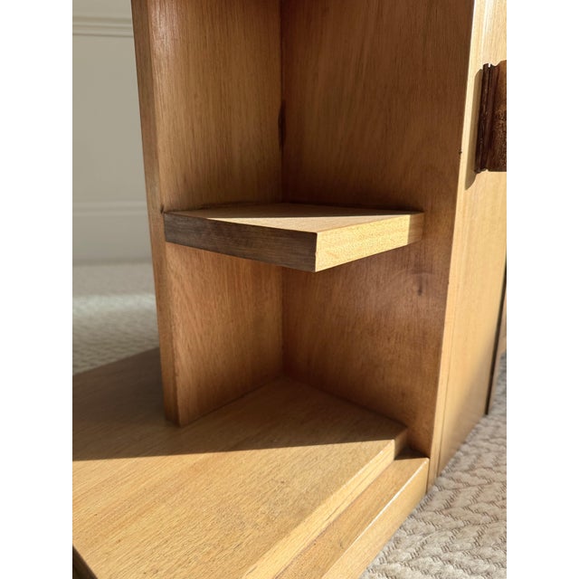 1930s Modernist French Architectural Blonde Mahogany Side Table and Pedestal Cabinet, 1930s For Sale - Image 5 of 9