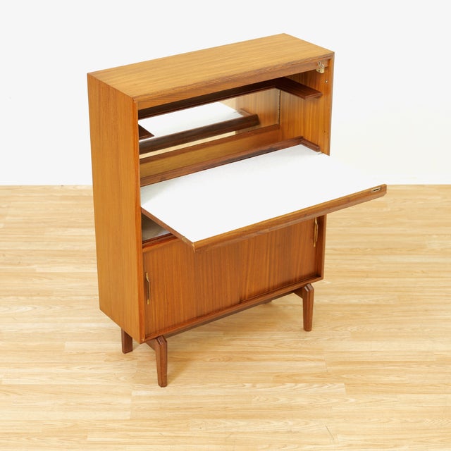 Wood 1960s Small Mid Century 'Multi-Width' Liquor Cabinet by Beaver & Tapley For Sale - Image 7 of 10