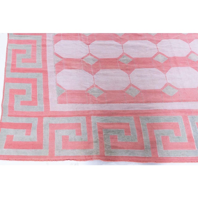 English Doris Leslie Blau Mid-Century Indian Dhurrie Pink Flatweave Cotton Rug Greek Key For Sale - Image 3 of 8