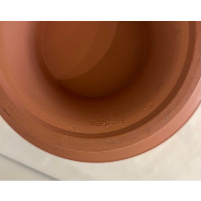 1950s Rare Vintage 1957 Wedgwood Terra Cotta Round Footed Imperial Bowl For Sale - Image 5 of 9