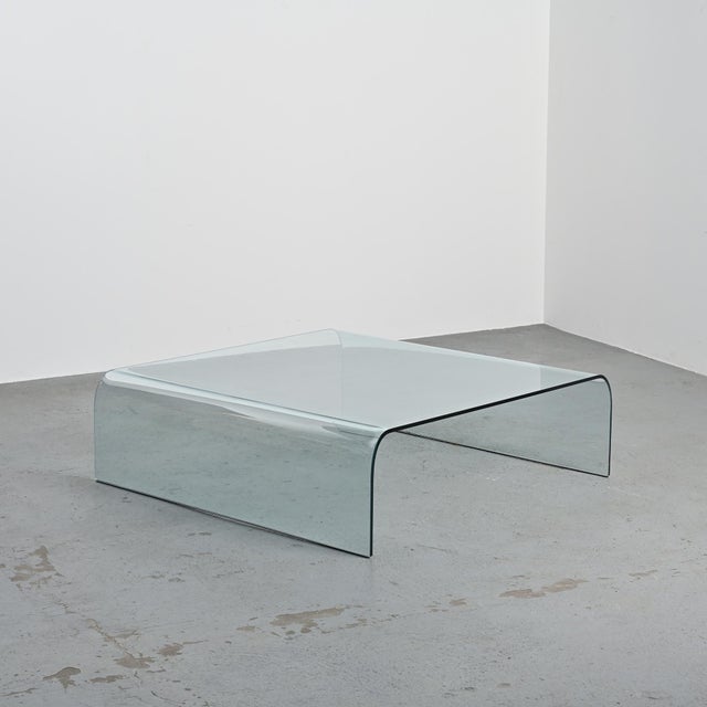 Glass Ghost Curved Glass Coffee Table from Fiam, 1980s For Sale - Image 7 of 12