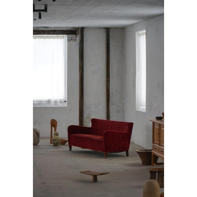 Danish Modern Red Velvet 3-Seater Sofa in the style of Fritz Hansen, 1940s For Sale - Image 12 of 18