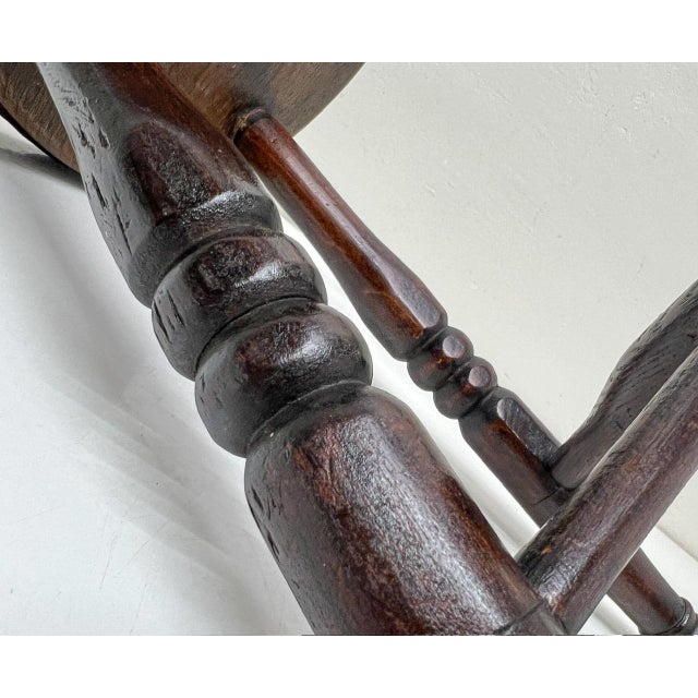 Early Rustic English Victorian Elm Wood Stool, 1900s For Sale - Image 10 of 15