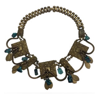 Mid-Victorian Floral Repoussé Bookchain Festoon Necklace, Circa 1850–1880 For Sale