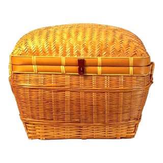 Decorative Anglo-Indian Inspired Style Bamboo Rattan Blanket Hamper | Large Chinoiserie Keepsake Chest | Vintage Lidded Storage For Sale