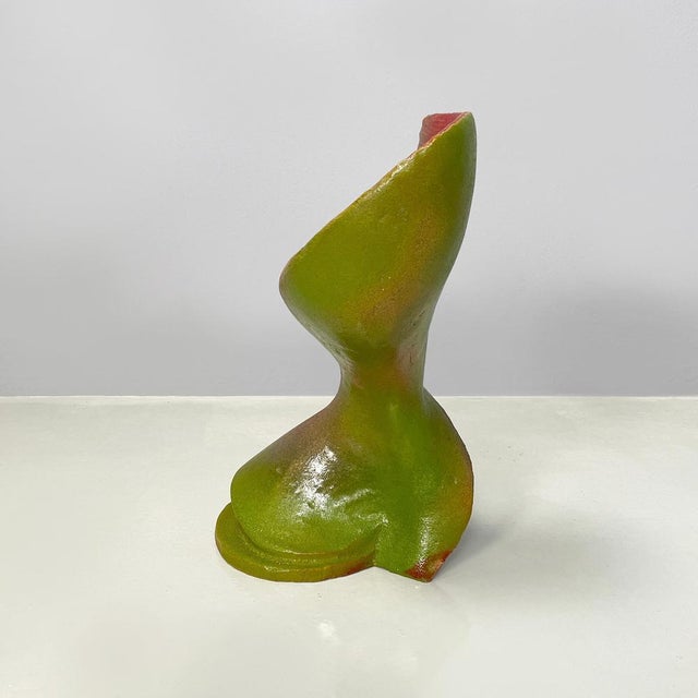 Italian modern abstract organic sculpture in terracotta, 1970s Round base sculpture in glazed and painted terracotta. The...