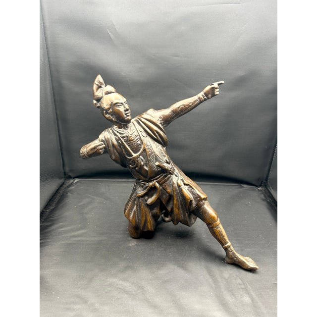 Vintage TOYO Japanese Warrior Archer Sculpture – Cast Iron with Bronze Patina This striking mid-20th-century Japanese...