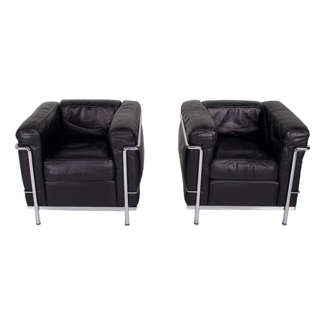 LC2 Armchairs in Black Leather by Le Corbusier for Cassina, 1980s, Set of 2 For Sale