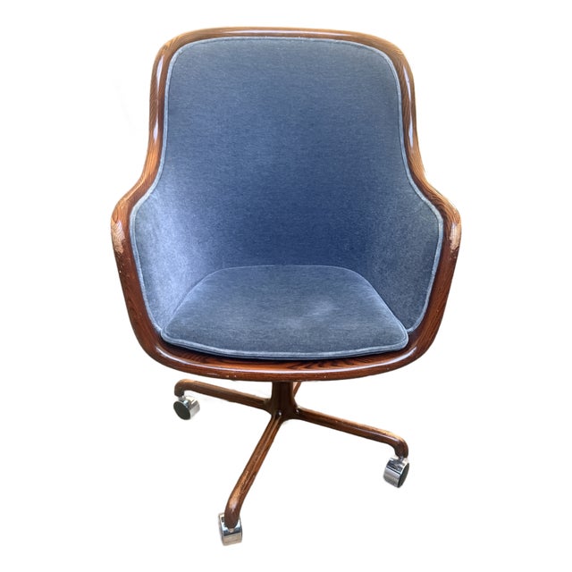 Ward Bennett for Brickel Associates High Back Executive Office Chair in Mahogany Lacquered Ash, Circa 1975 For Sale