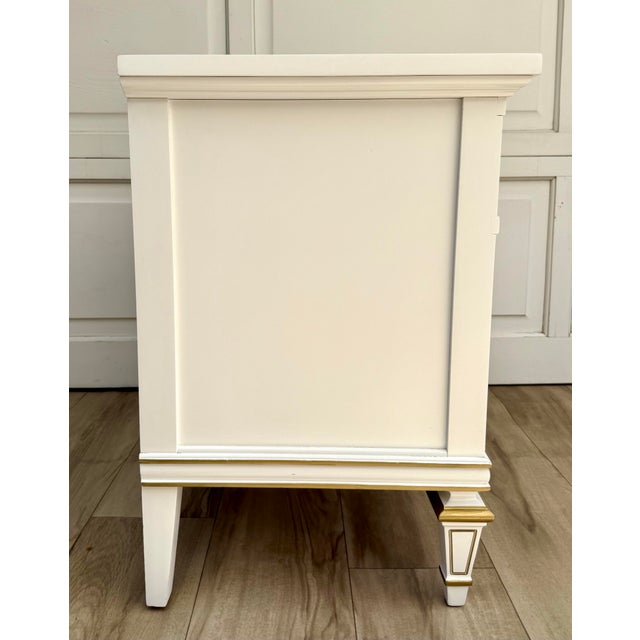 1970s Thomasville Nightstand Newly Refinished in White With Hand-Painted Gold Details For Sale - Image 9 of 12
