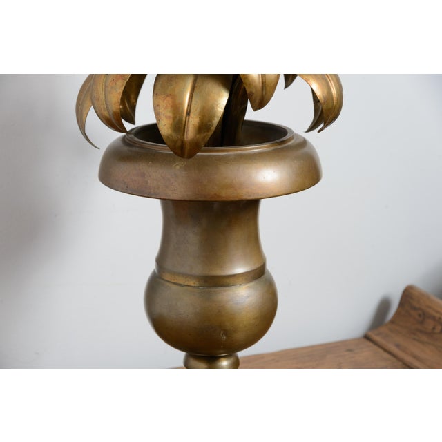 1960s Neoclassical Style Brass Palm Frond Tole Table Lamp - Pair For Sale - Image 4 of 15