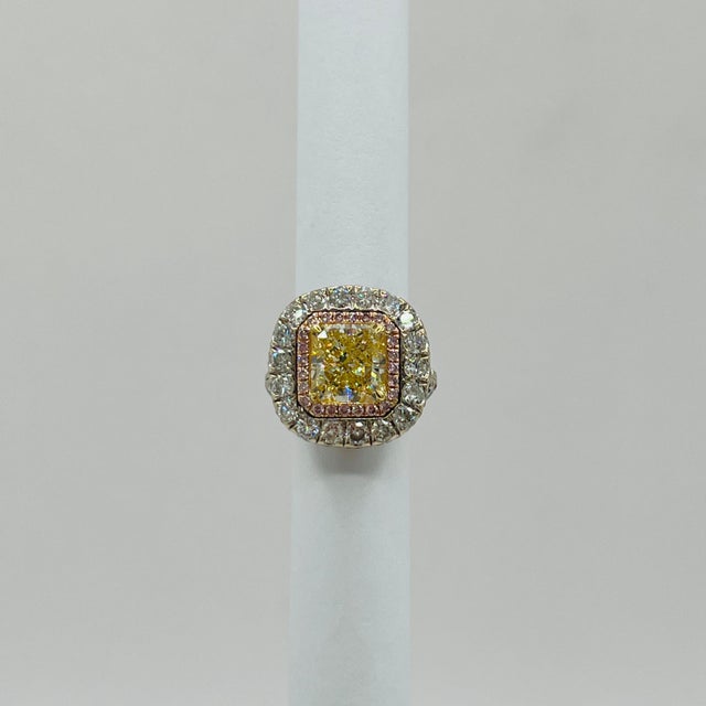 5 Carat Yellow Diamond Radiant Ring in 18k 2 Tone Gold, Size 5.5 For Sale - Image 4 of 8