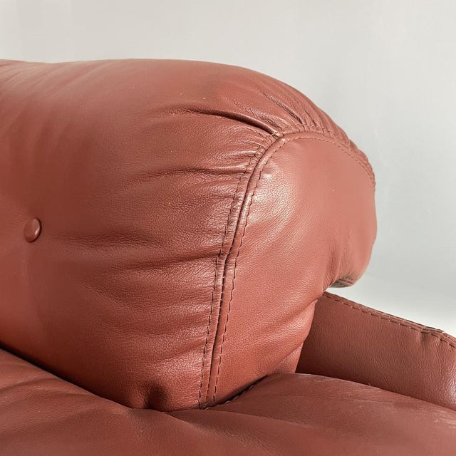 Italian Modern Red Leather Sofa by Afra and Tobia Scarpa for B&B, 1970s For Sale - Image 12 of 18