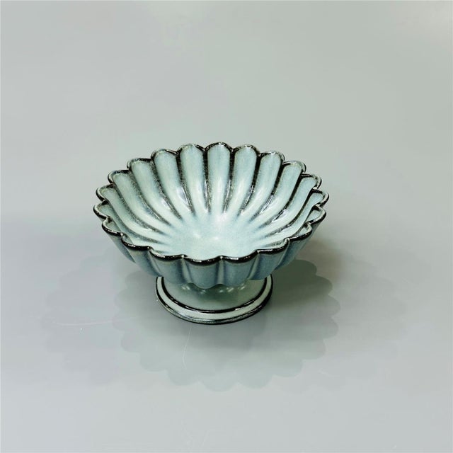 Japanese Japanese-Style Chrysanthemum-Petal Ceramic Pedestal Dish - Set of 2 For Sale - Image 3 of 8