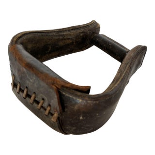 1940s Antique Western Leather Horse Saddle Stirrup, Single For Sale