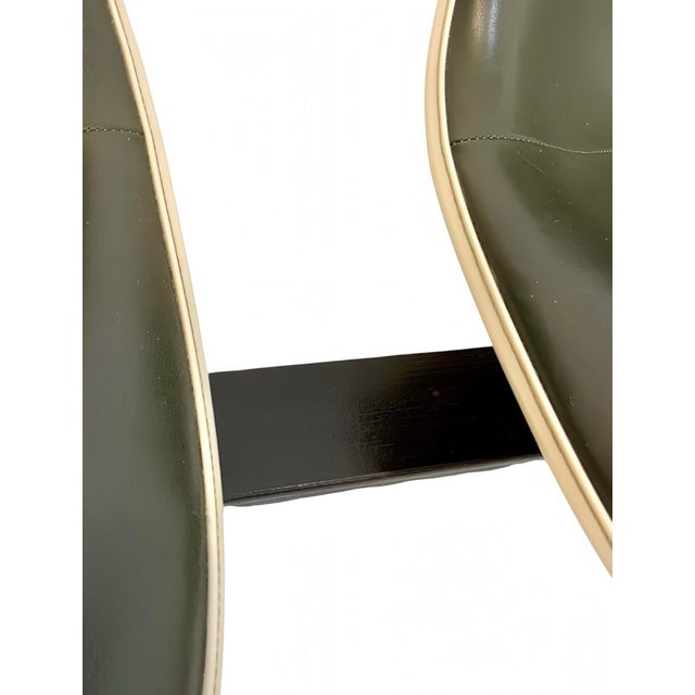 Tandem Bench in Fiberglas with Naugahyde Leather Seat by Charles & Ray Eames for Herman Miller, 1960s For Sale - Image 10 of 18